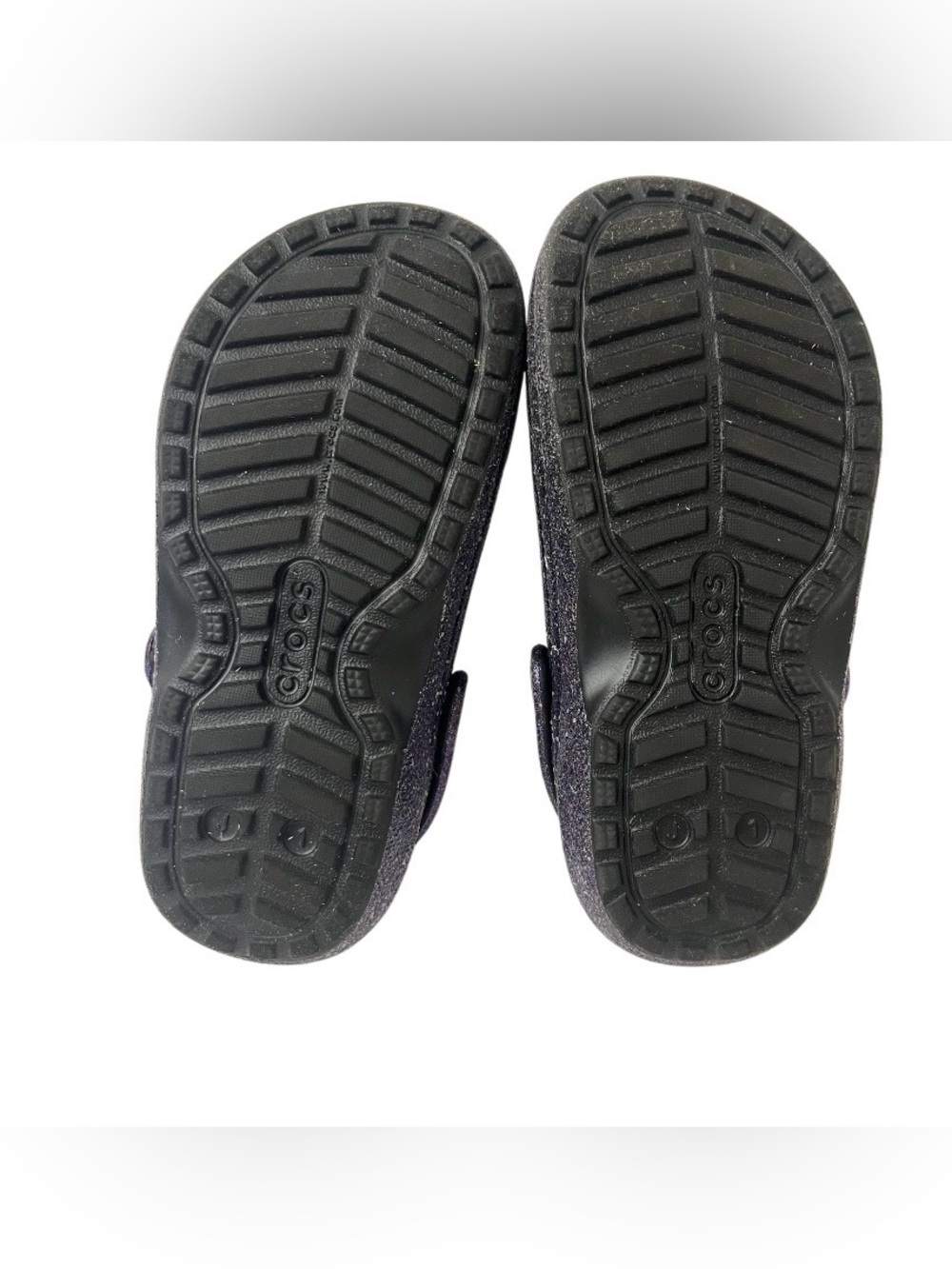 CROCS - Kids Girls Size 1 (J1) Sparkling Purple with Fuzzy Lining - Picture 8 of 8